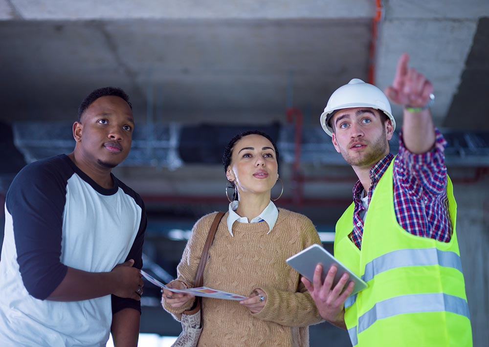 couple with contractor